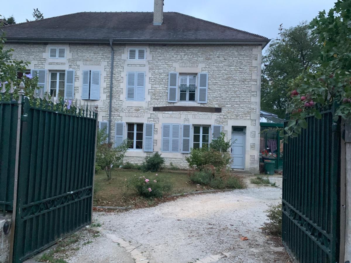 Chambres d'hôtes dans une maison de caractère Mussey-sur-Marne Exterior foto
