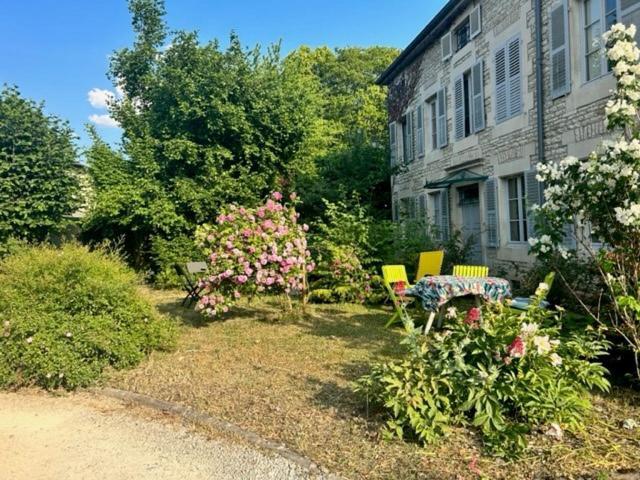 Chambres d'hôtes dans une maison de caractère Mussey-sur-Marne Exterior foto